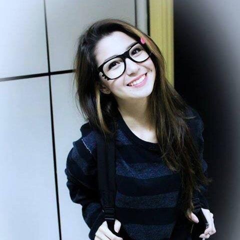 FOLLOW ME PLEASEE!!