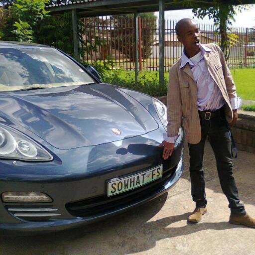 AM A TRUSTWORTHY GUY WHOM IS IN LOVE WITH SOCCER AND OUT GOING PERSON
