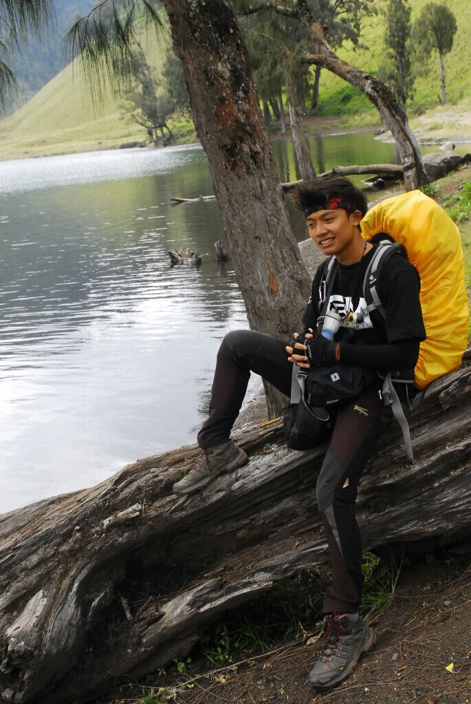 Pin: 75583731, instagram @uyeb, FB bayu perbangsa, twitter @uyeb_reggae, path Bayu Perbangsa, http://t.co/IJALcXdxNR