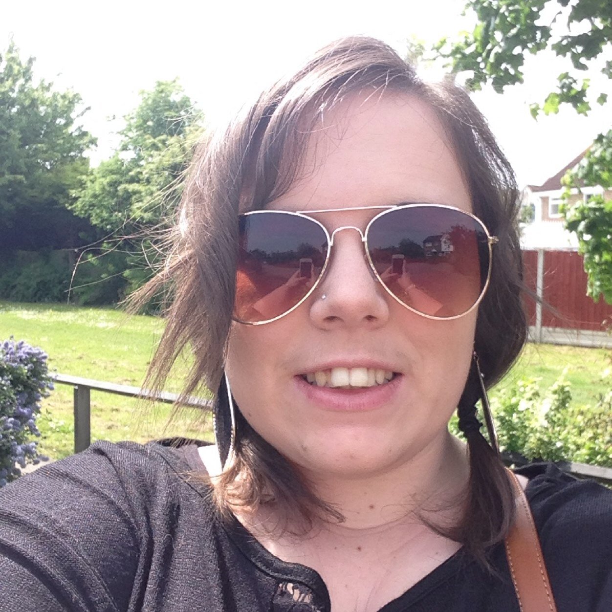 nicolesnailsuk's profile picture. 