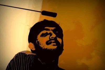 বোঝার চেষ্টা করতেসি টুইট কী।