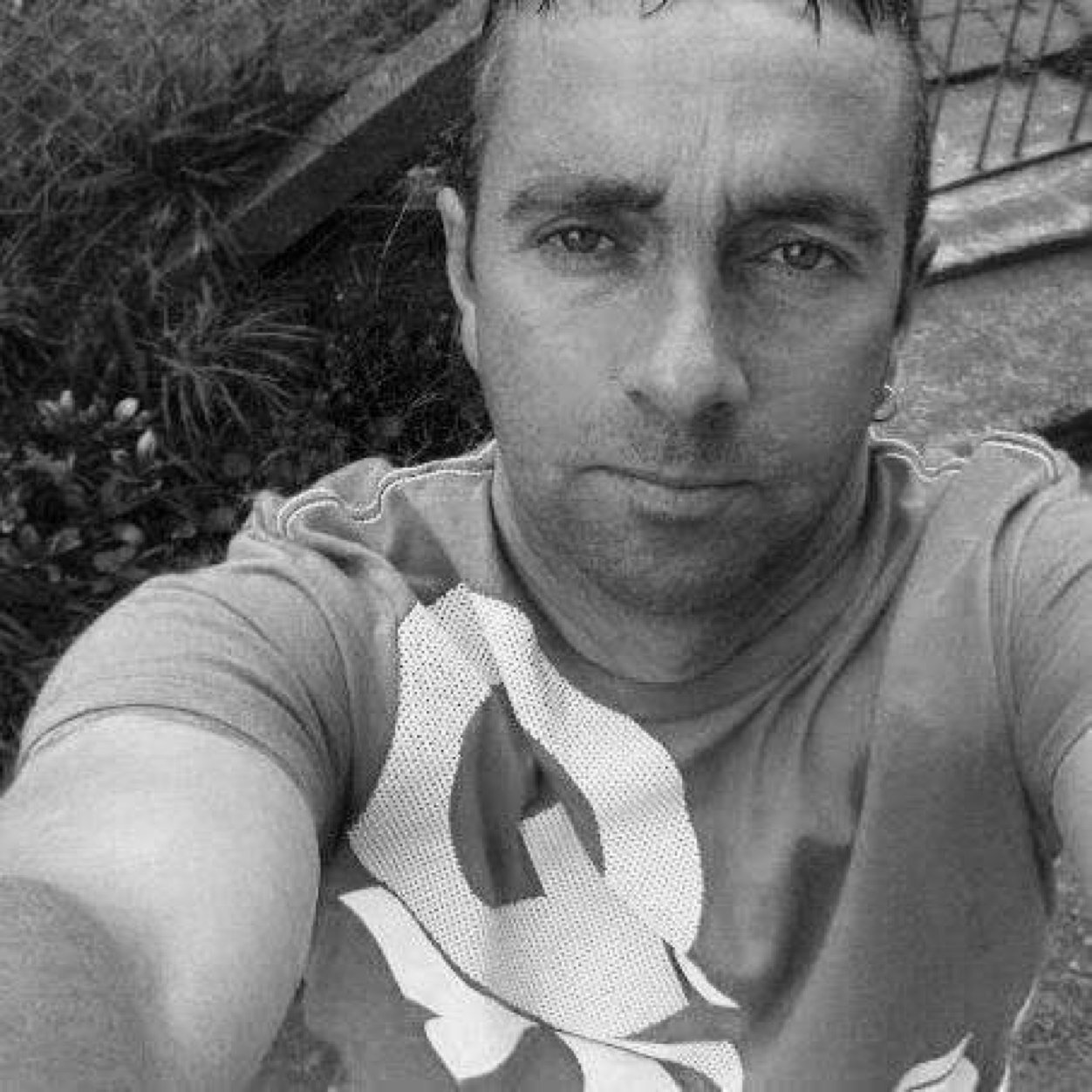 I run my own garden maintenance buisness,get in touch for a free quote