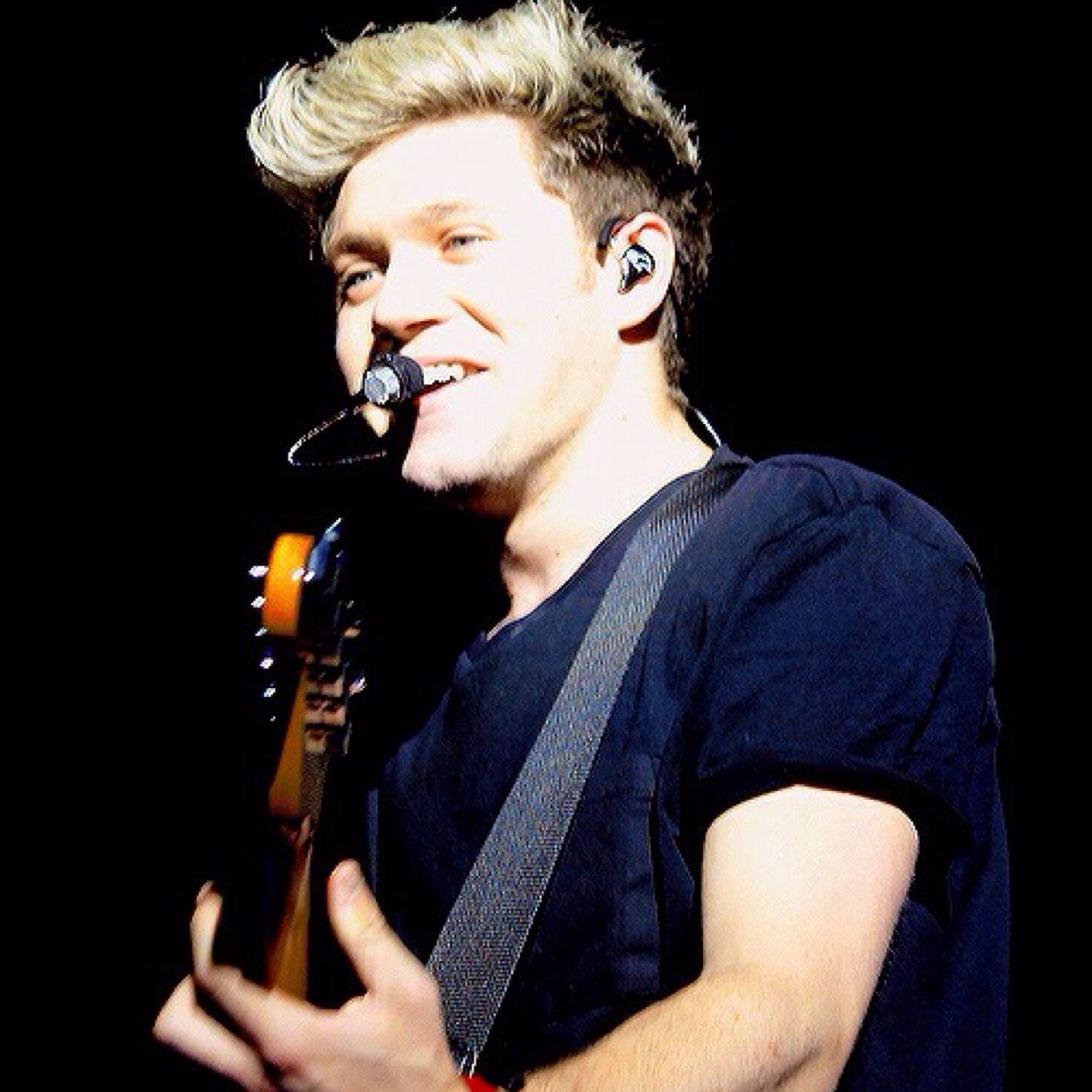saved! follow from @niallxoreo ily :) DONT FOLLOW THIS ACC PLS :)