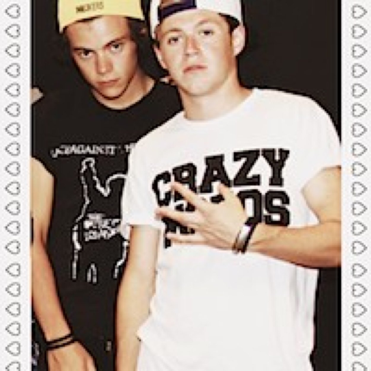 Harry styles and niall horan is gonna start the wwa tour single they are gonna end it SINGLE. :))