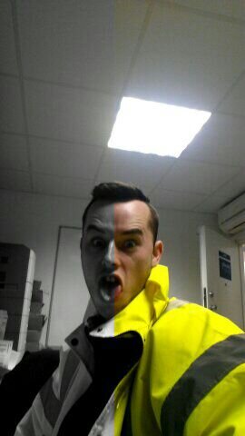 725945181de24e0's profile picture. 