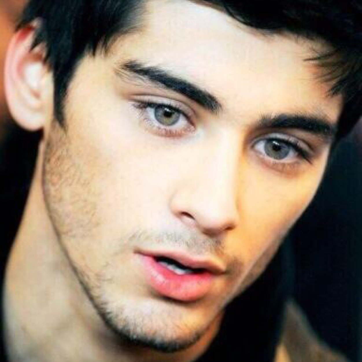 HI MY LOVELIES, PLEASE COULD YOU FOLLOW @harry_derpp FOR A FOLLOW BACK ON THAT ACCOUNT. THANK YOU ILY X X X