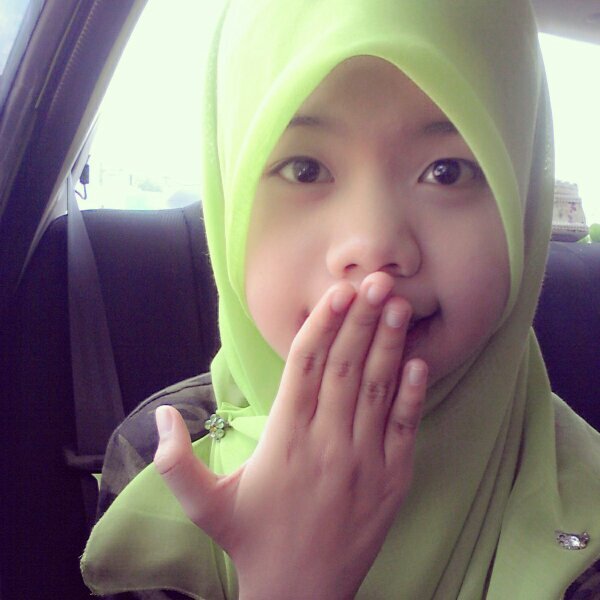 Iesya | 14 | SMK Jerantut | Follow me and I'll follow you back | Taken by him :'D |Love you