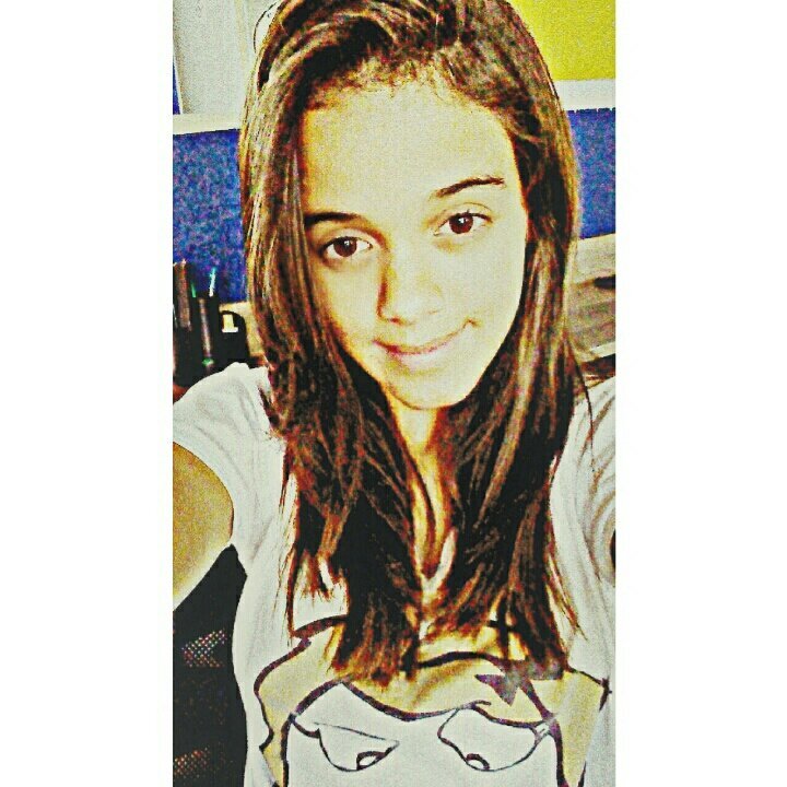 14 anos, estudante e namorando.