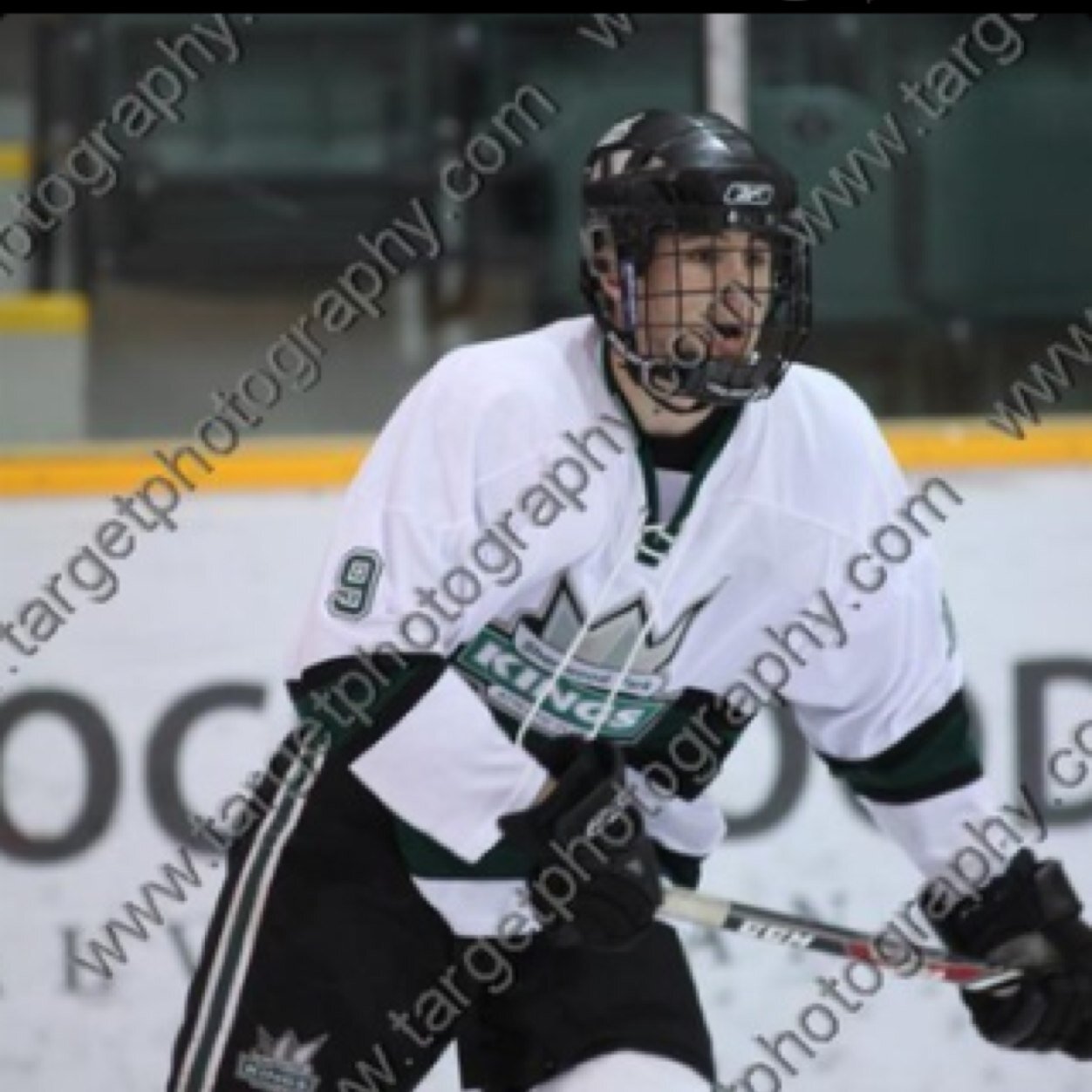 shmyr9's profile picture. 