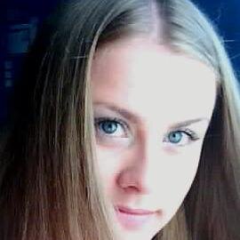 elenka105182310's profile picture. 