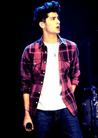 Hiiii. If you are taking the time to read this YOU ARE amazing. 1D/5SOS/Ed Sheeran♡ Tap that follow button like you would tap Harry Styles :)
