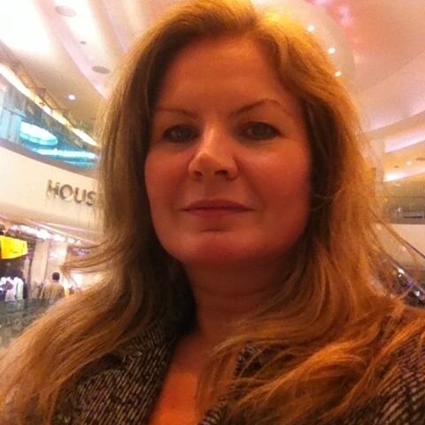 VLillefosse's profile picture. Independent Curator