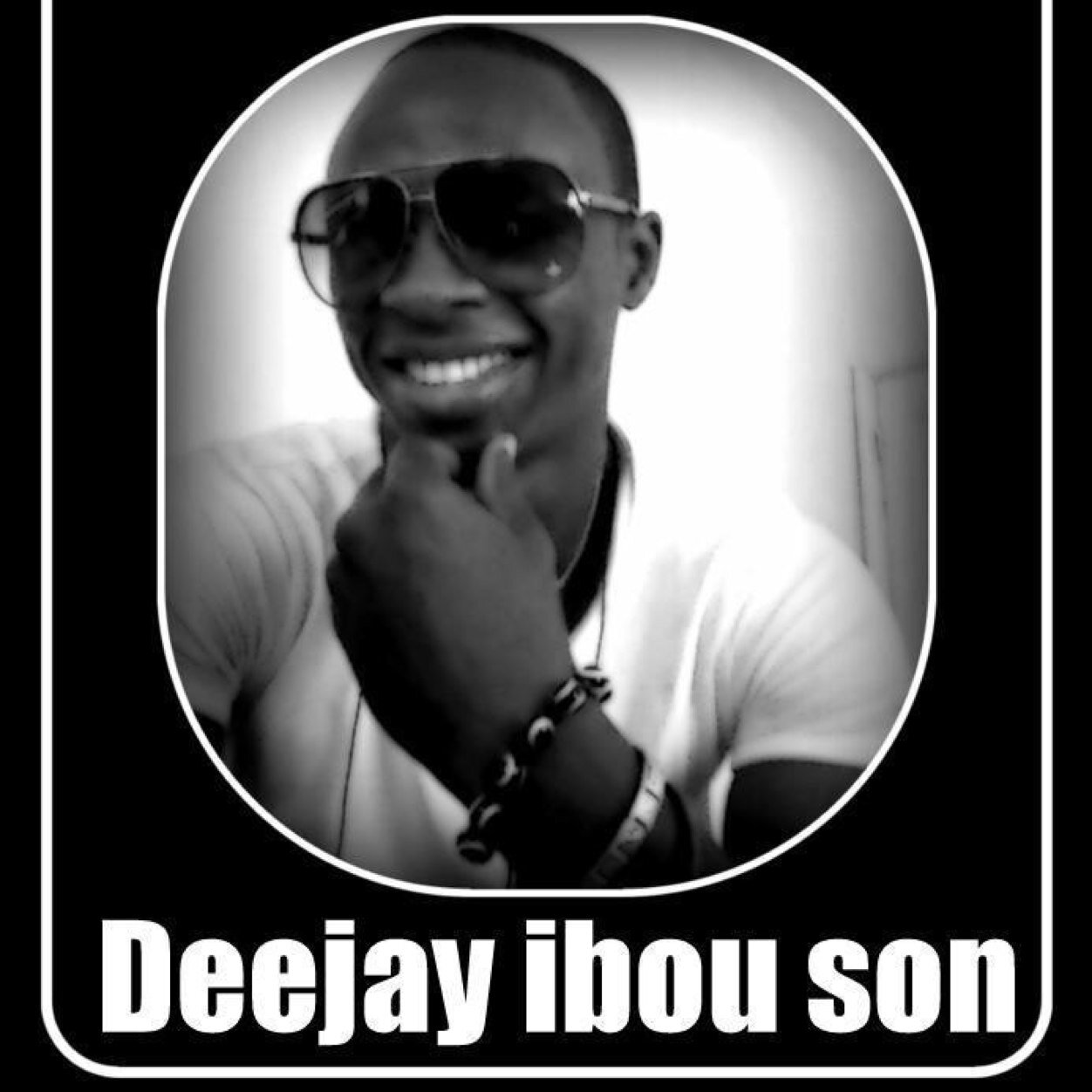 ibouson1's profile picture. 