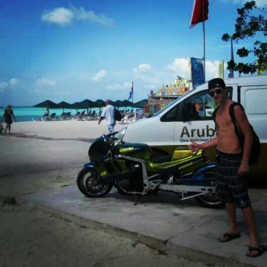 rojthat's profile picture. you don't have to worry about your pet sloth running away.