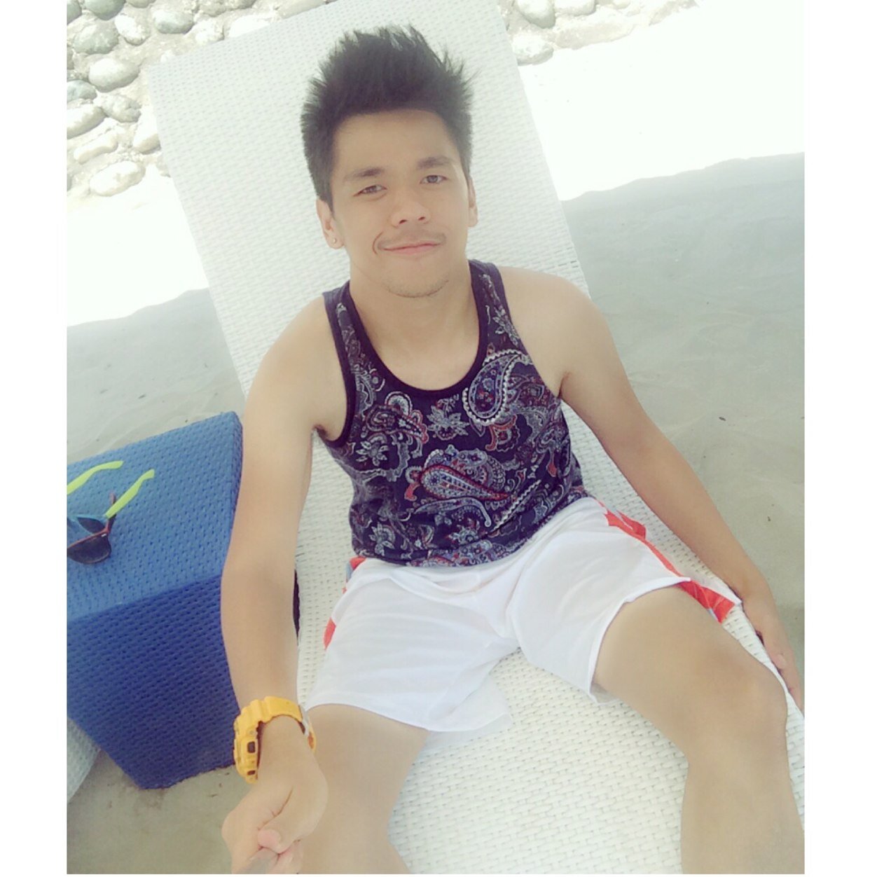 The purpose of our lives is to be happy.. :))) ,, Facebook rabara_ren@yahoo.com