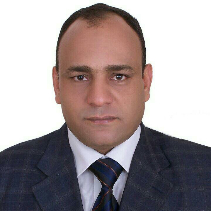 مستشار قانوني أول ورئيسي في دبي- 	ليسانس الحقوق - جامعة أسيوط-عام 1992 ( بتقدير عام جيد مرتفع) – 	الماجستير في القانون الدولي - الدكتوراه في القانون الدولي-