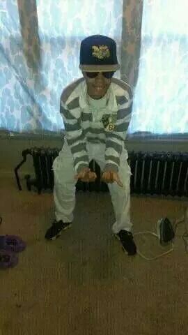 G I'm charm
21
Leo
Money
Weed
& 
bad bitches