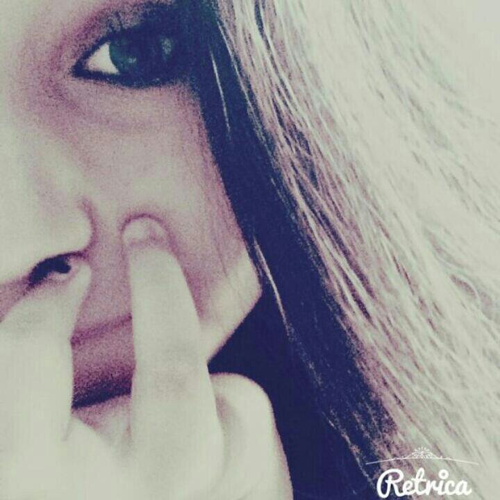 Eu amo a Avril... sou LBS há 9 anos! Amo muito a Avril! LBS FOREVER♥
Tenho 14 anos., sou de câncer! meu aniversário 24/06♥