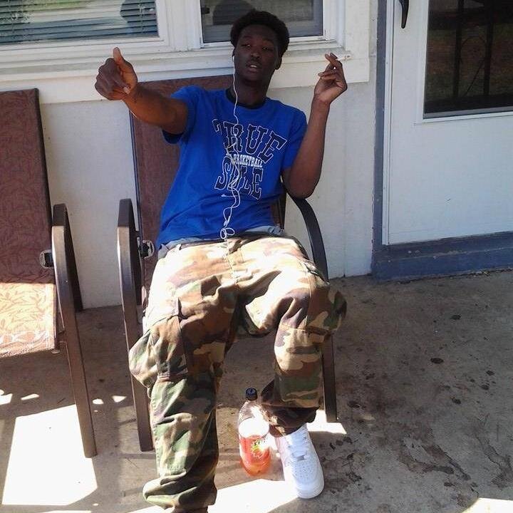 west cash youngan moeboy fo life.. r.i.p juney n icey n monk man .. free Roc