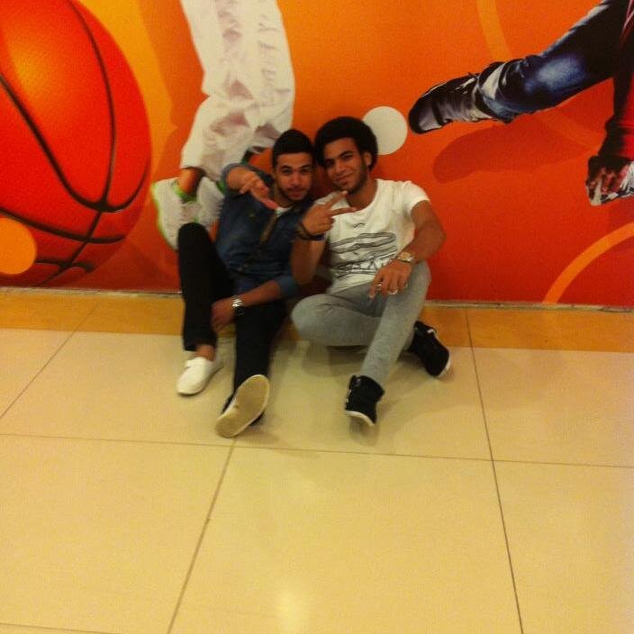 cezair4's profile picture. 