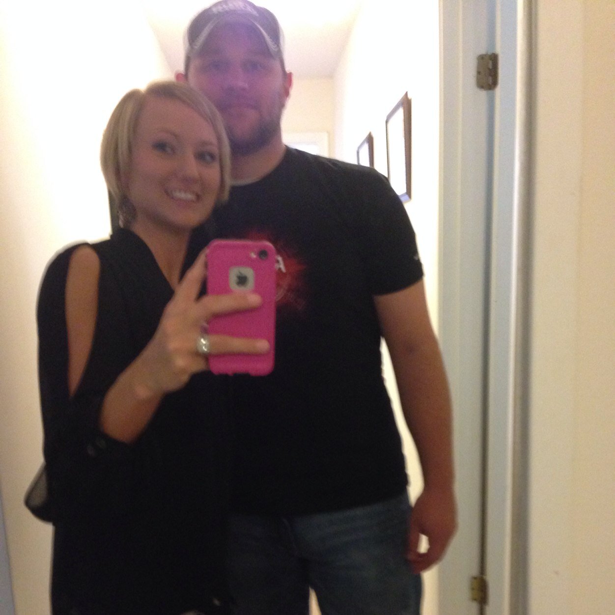 WhiteLavender00's profile picture. 