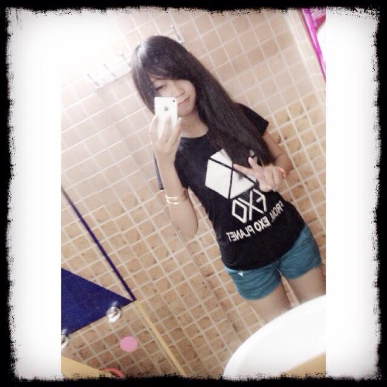 (≧ ∀ ≦) Name: Hwabee/Aimi/JuJu~~ I'm Chinese+Japanese+Cambodian ❤❤TVXQ,1D, UKiss,EXO,ViViD,SNSD,AnCafe,Sistar ❤❤ ❤❤ Yunho,KS,Kris,IV,Miku,Yuri ❤❤