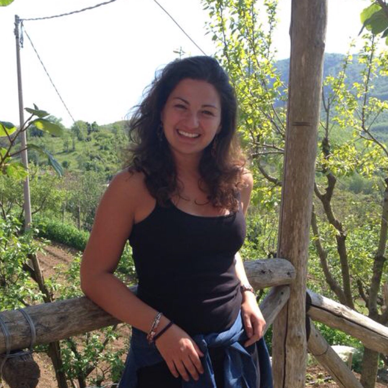 russosara82's profile picture. 