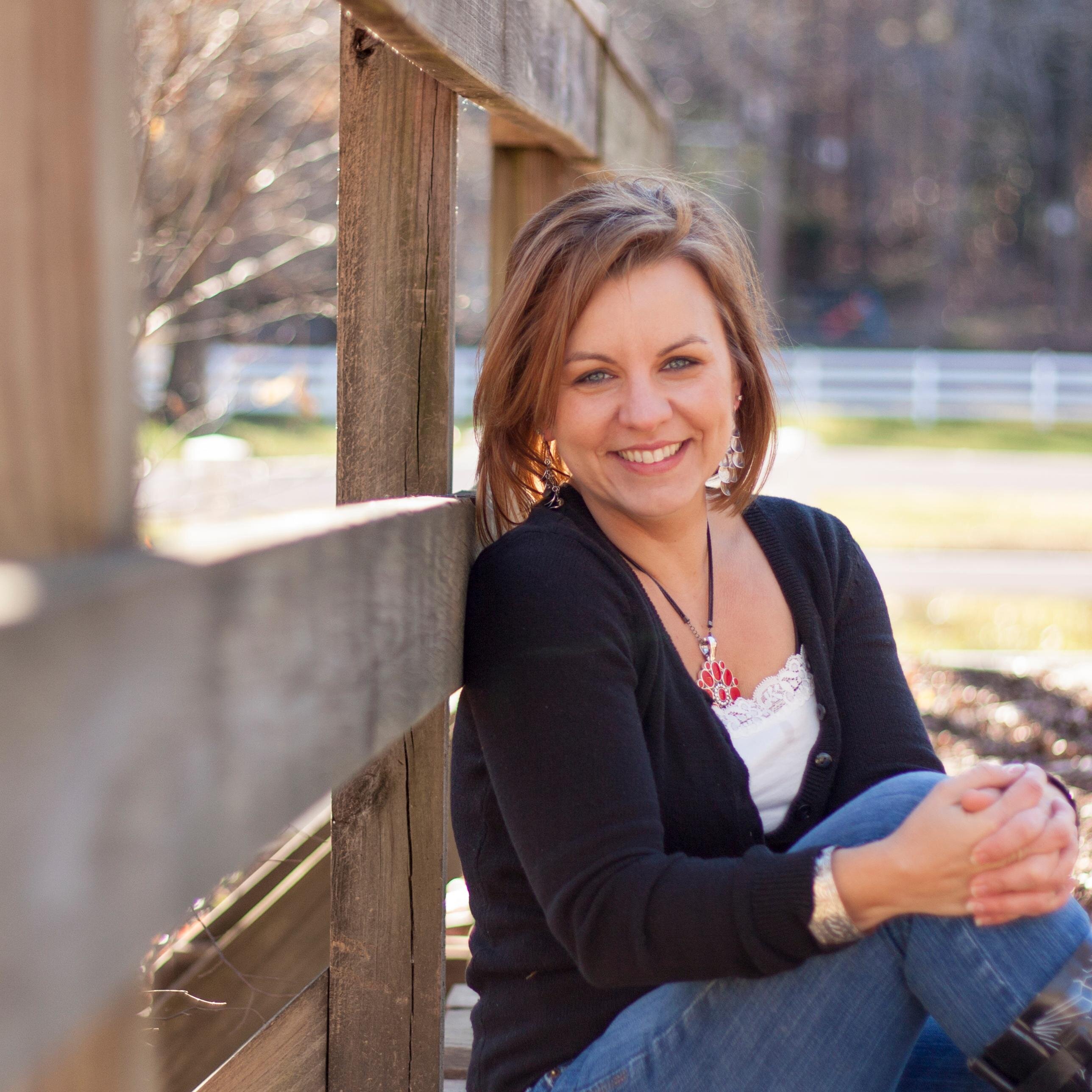 I help business-owning mamas on the path to achieving success in home, personal and work life.