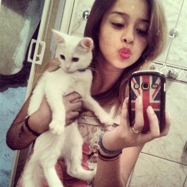 A vida é difícil pra muitos, e fácil #papoucos □ ✌ ♐