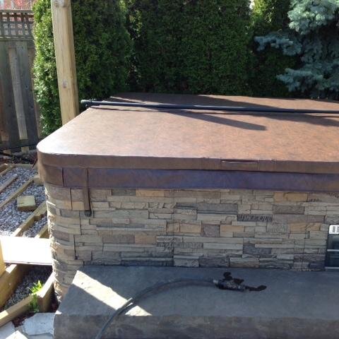 We are a proud Canadian and American manufacturer of quality swimming pool and spa covers. With three locations to manufacture we have you covered!!