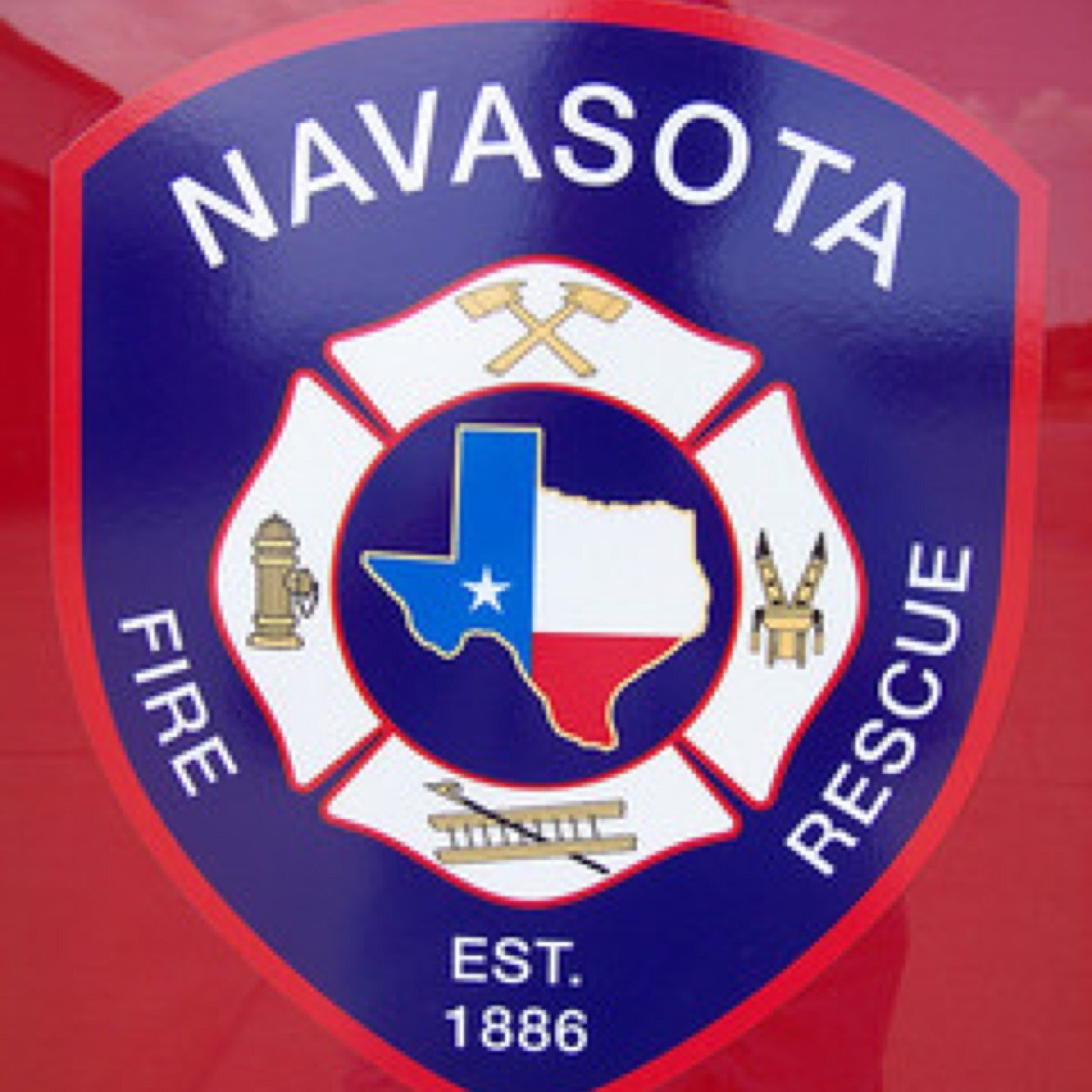 Navasota Volunteer Firefighter for the Grimes county area in Texas and im a senior in high school
