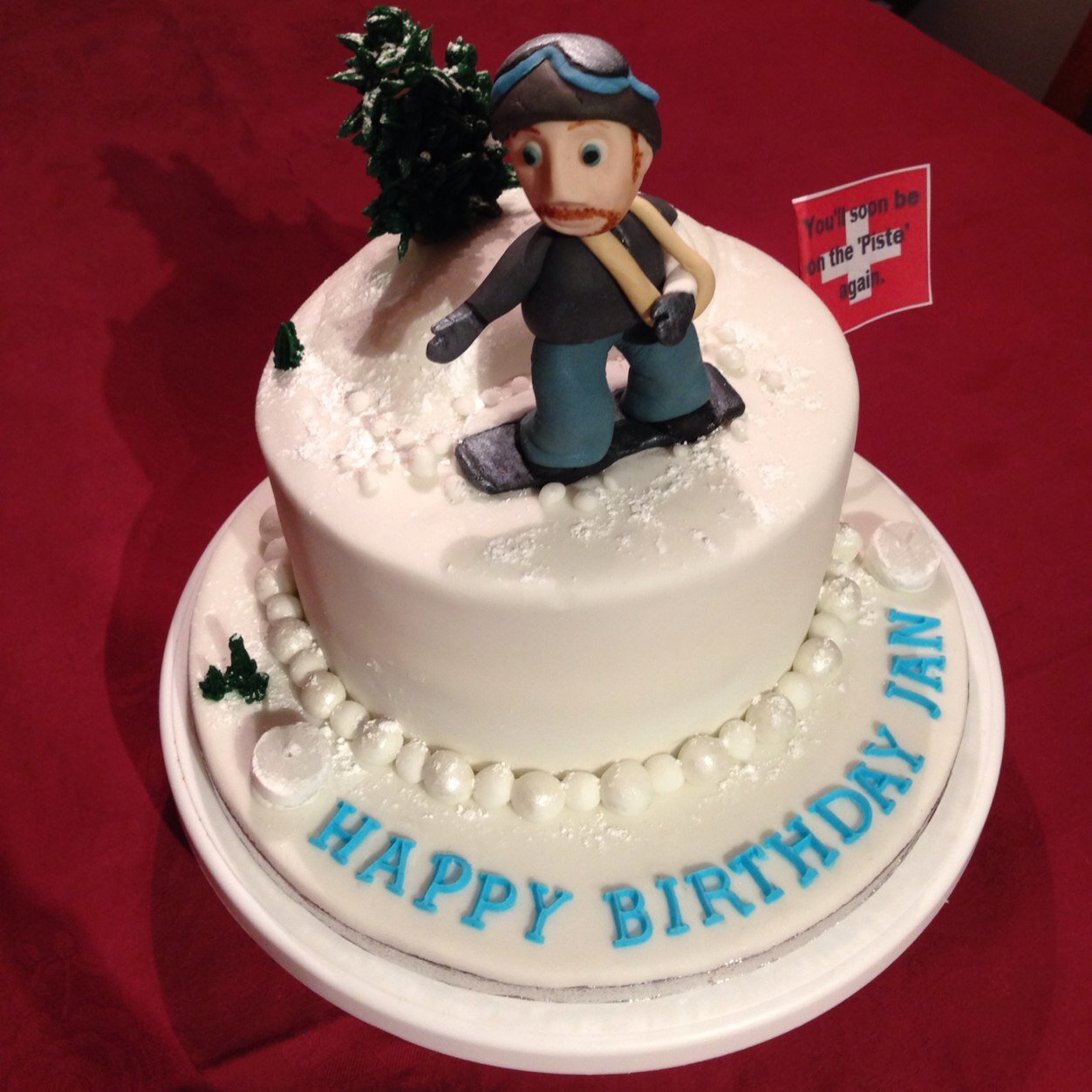 Homemade Cakes with personality, made for any occasion! Send us a message for any enquiries!