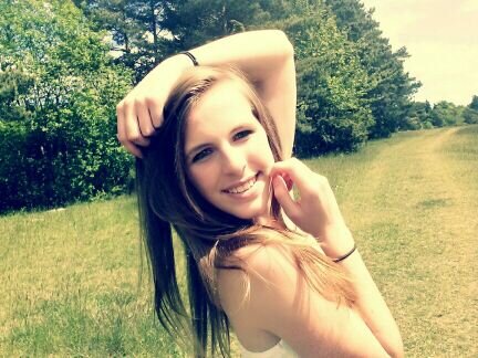 michellekn_'s profile picture. 