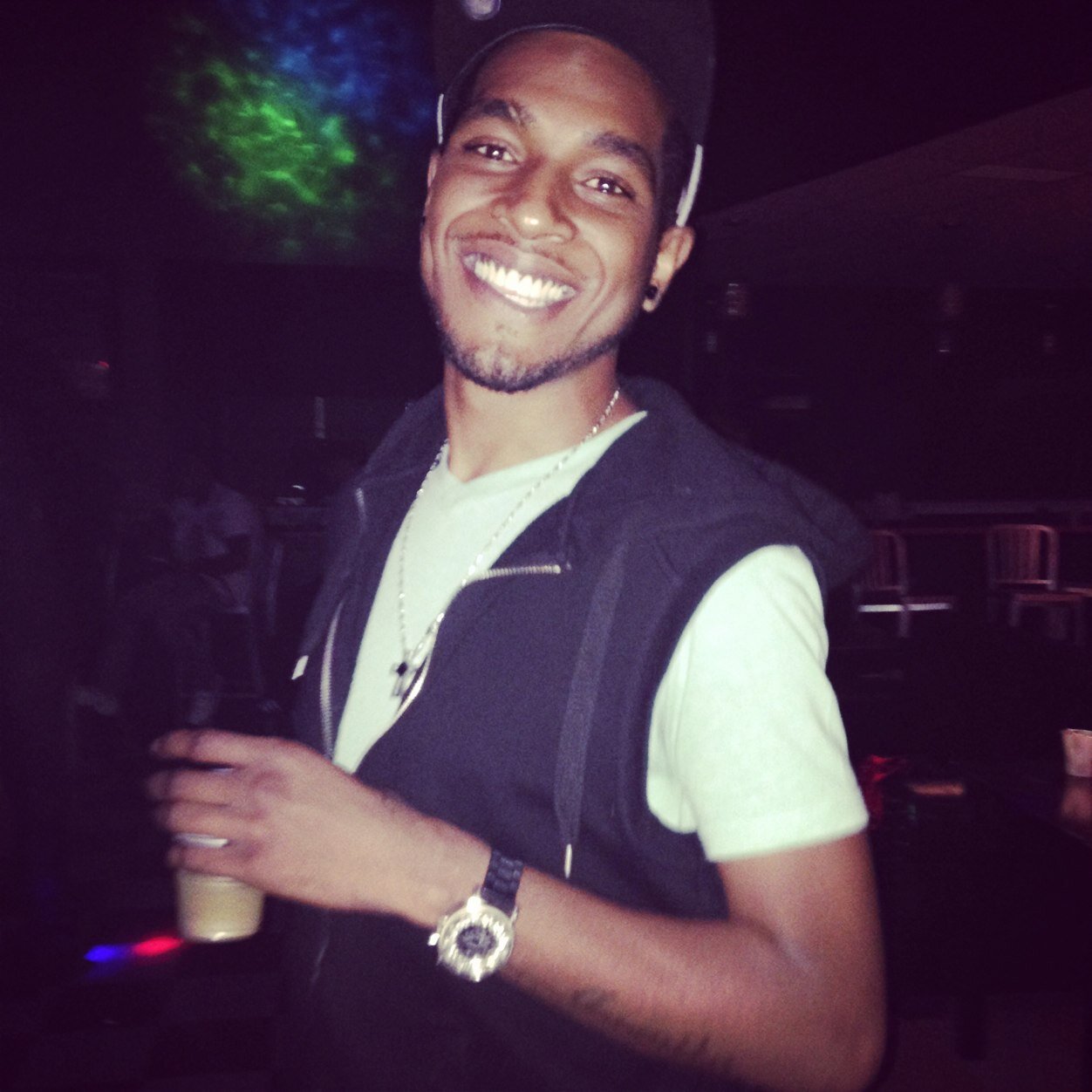 CoutureModel22's profile picture. 