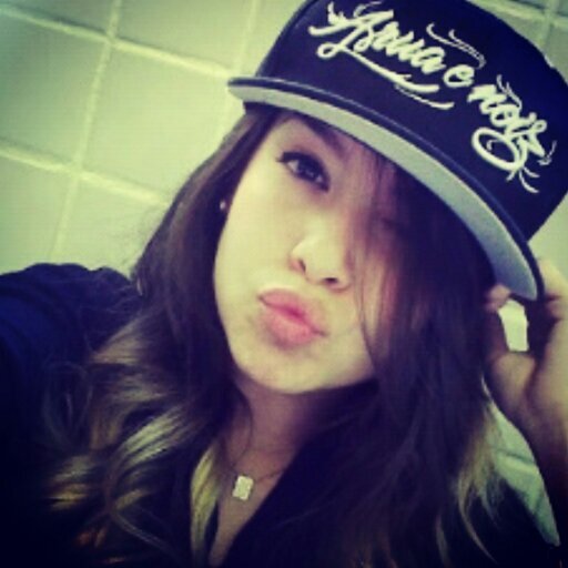 ♥♚Eu sou um bolinho de Arroz *--* & moro na coxa do Harry Styles ♥♚Seg