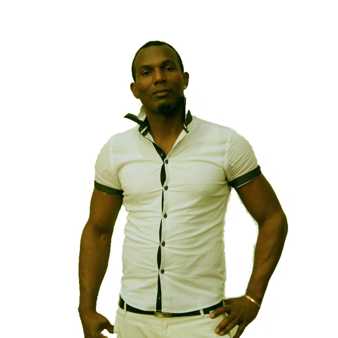 cuenta oficial de sammy mambo, productor y musico profesional / trabajando en @rostermusic /http://t.co/uJszzx0qxi