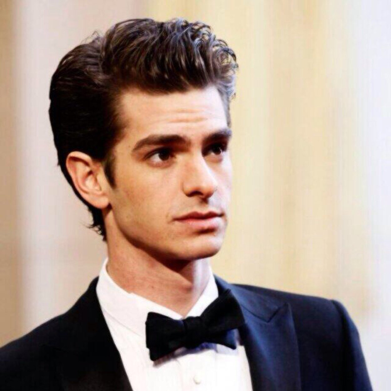 ((RP Account/OUAT/AU. Not new to RP but new to Twitter RP :)! Hans is a good guy not like he is in Frozen :)! FC: Andrew Garfield;) ))