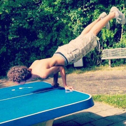 No woman alive that can take my mother's place ! 

#HalfSurinaams 

Kan niet praten met die battie boys!!
