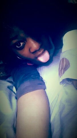 hope to become a singer! cross yah fingers everyone for mee..