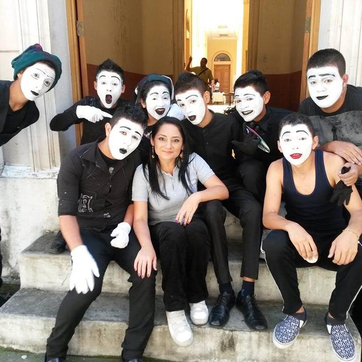 somos ,un grupo de teatro , los mejores de El Salvador