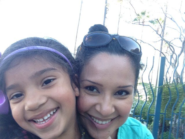 Adriana_ox's profile picture. mommy to 👧🏻👦🏻👧🏻🐶, after so many years went back to college! I am your MK gal 😉, Zurvita and Zblends gal!