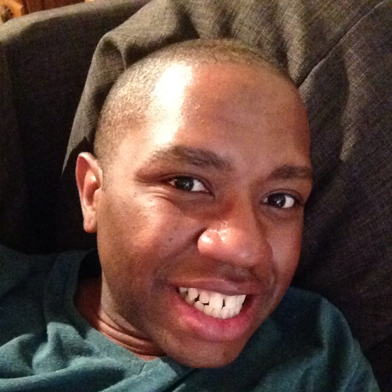 Hello, I'm Darryl - Decided to jump on the Twitter bandwagon. Let's see what happens.
