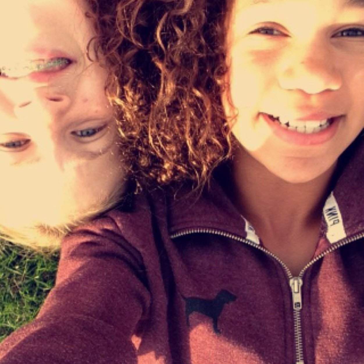 •I Dance and play tackle football, volleyball, basketball, lacrosse and i run track.•
* follow me!*