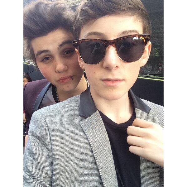 free follow from @lawlorfflower follow her please :)
