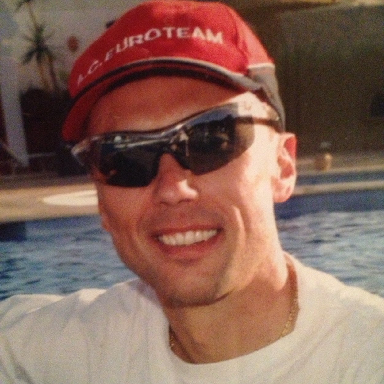 ricciale62's profile picture. onestà moralità etica professionalità queste sono le basi su cui ricostruire il ns. paese...diciamolo ai ns. figli.