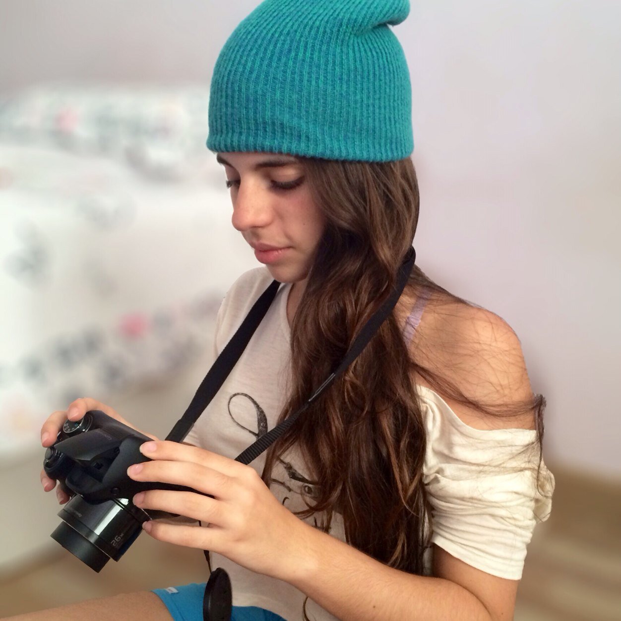 RafaelaAbreu24's profile picture. Second star to the right and straight on 'til morning ~Peter Pan 
Insta: rafaelaabreu24