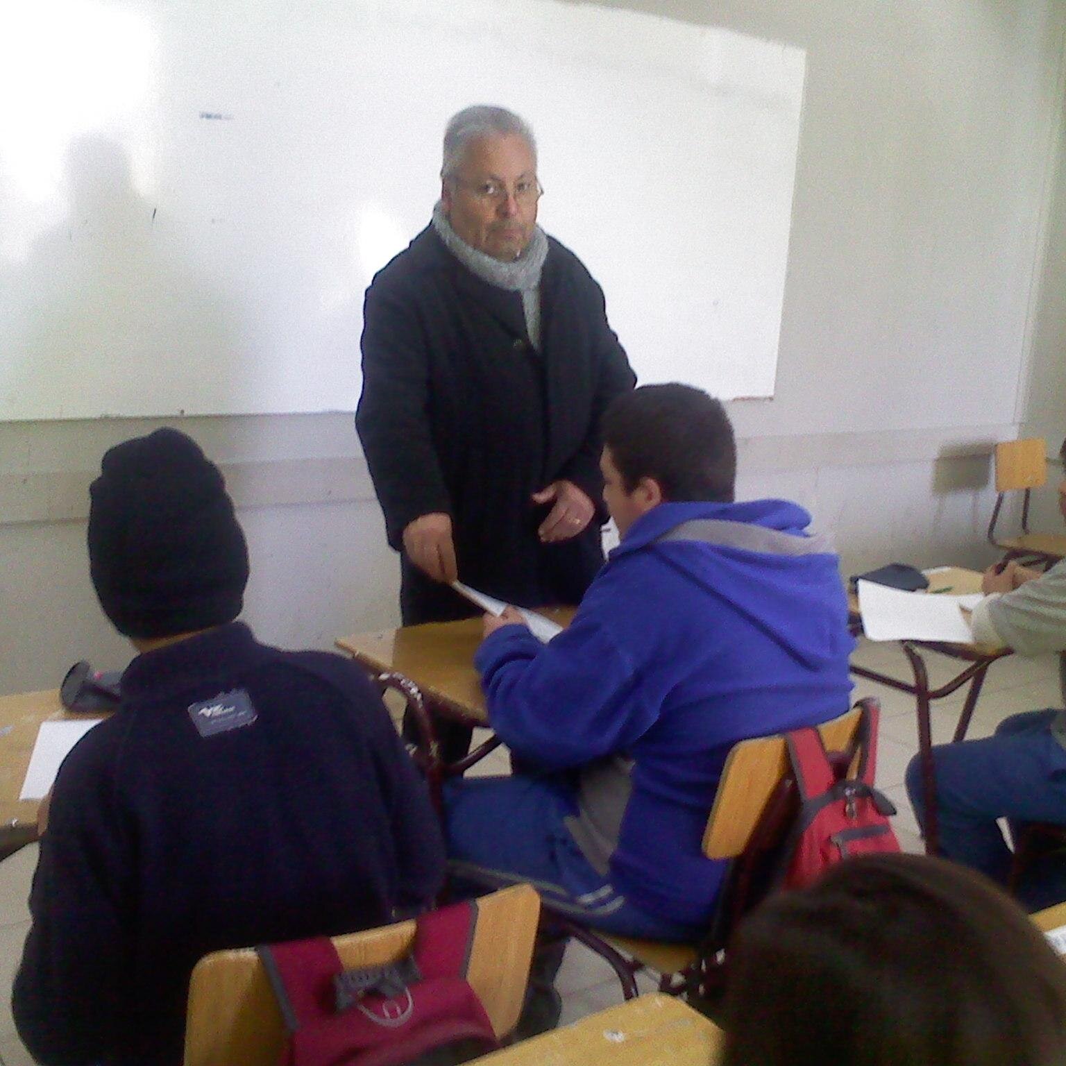 Profesor de Educación  Básica, hoy pensionado