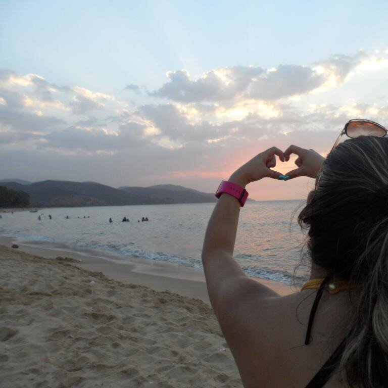 aleaviles_g's profile picture. Periodista, Locutora y Redactora