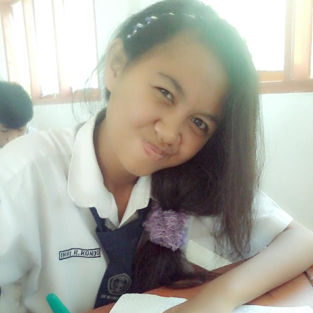 10 Februari :) SimpLe GirL (y)