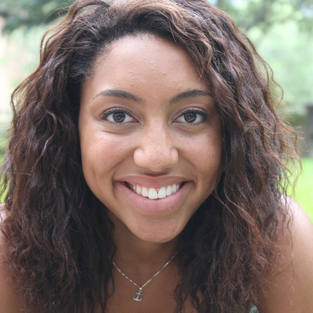 College of Charleston, Honors College '17 Orientation Intern Hometown: Lexington, SC Chemistry Major, Public Health Major, Pre-Medicine